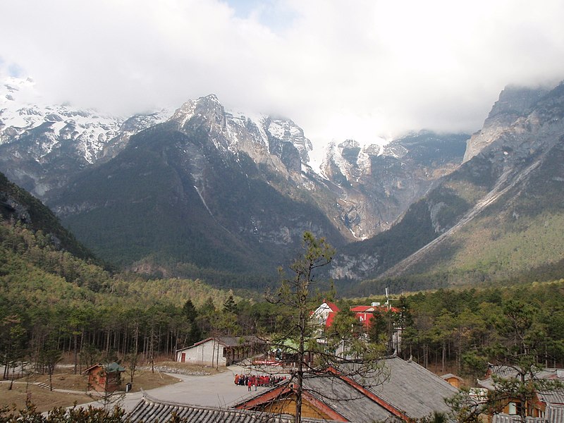 File:玉龙雪山风光 - panoramio (1).jpg