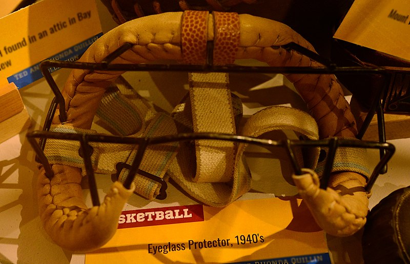 File:1940s basketball eye protector - 01 - Skagit County Historical Museum.jpg