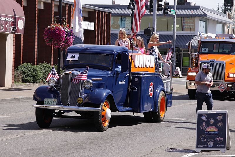 File:2016 Auburn Days Parade, 109.jpg