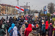 Беларуская: Калона дэманстрантаў Заводскага раёна Мінска на дэцэнтралізаваным мітынгу супраць Лукашэнкі 22 лістапада 2020 года. Мінск, Беларусь English: Local rally in Zavodski district of Minsk during decentralized protests against Lukashenko, 22 November 2020. Minsk, Belarus Русский: Колонна демонстрантов Заводского района Минска на децентрализованных акциях протеста против Лукашенко 22 ноября 2020 года. Минск, Беларусь