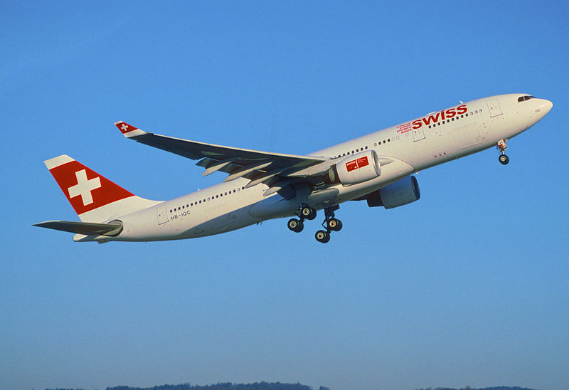 File:269bx - Swiss Airbus A330-200; HB-IQC@ZRH;20.12.2003 (8082340510).jpg