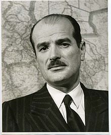 Альфонсо Гумучо Рейес в своем офисе, Ла-Пас, 1953 г.