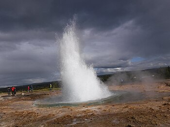 A geyser erupting in the Geysir area, Iceland.jpg