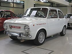 Fiat Abarth OT 850 (restau­riert und mit aufpreis­pflichtigen Leicht­metall­rädern)