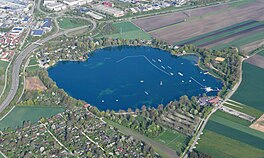 Aerial image of Friedberger Baggersee (view from the southeast).jpg