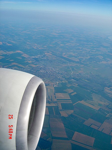 File:Aerial photos of Hungary from Budapest Airport towards West 13.jpg