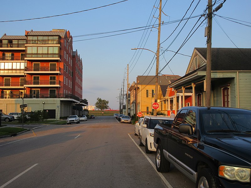 File:Algiers Point New Orleans October 2017 36.jpg