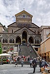 Amalfi-katedralen og dens plass.