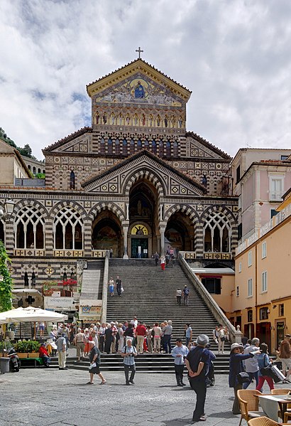 File:Amalfi BW 2013-05-15 11-49-21 DxO.jpg