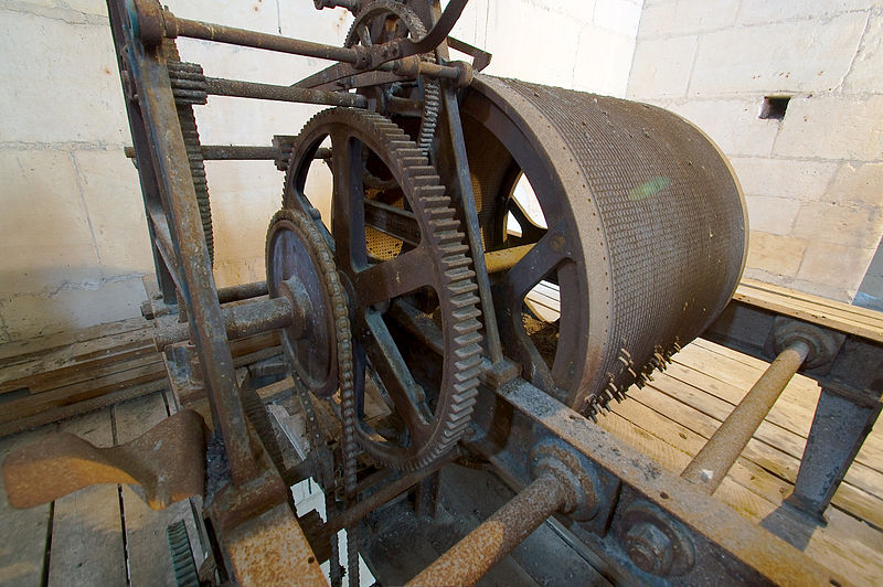 File:Ancien mécanisme de carillon de la Cathédrale Notre-Dame de Rouen (2).jpg