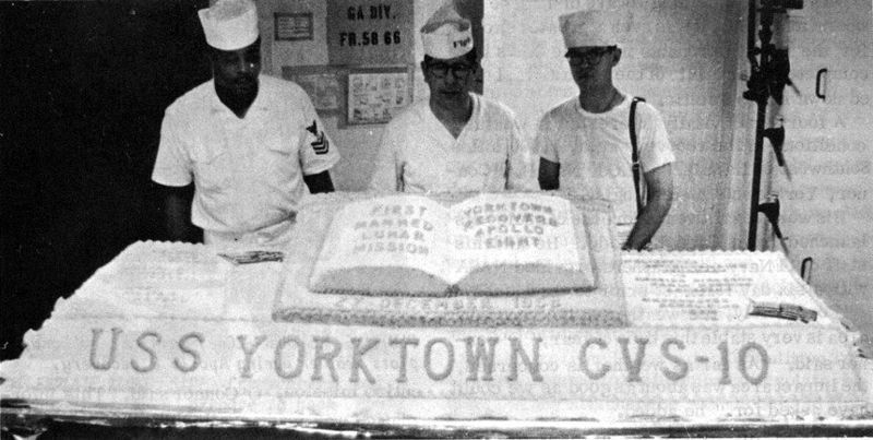 File:Apollo 8 cake on USS Yorktown (CVS-10) 1968.jpg