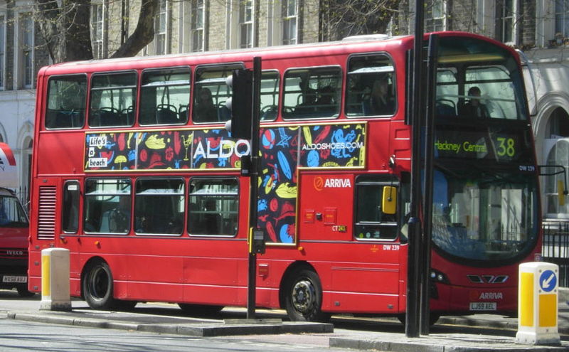 File:Arriva London North bus DW239 (LJ59 AEL) 2009 Wrightbus Gemini 2 DL, Clerkenwell, route 38, 8 April 2011.jpg