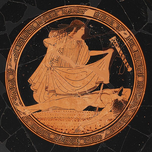 File:Attic red-figure kylix by Brygos Painter, tondo - Getty Museum (86.AE.286).jpg