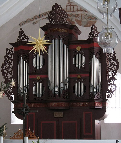 File:Aurich-Oldendorf Orgel 2.JPG