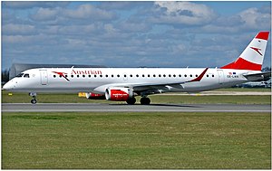 Austrian Airlines Embraer 195 (OE-LWA) @ MAN, April 2016.jpg