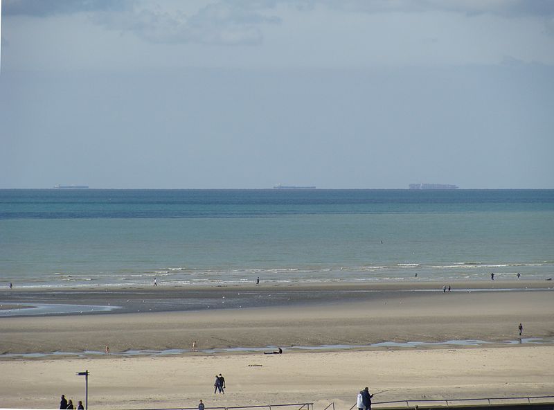 File:Baie de Canche. Quand la Manche est bleue.JPG