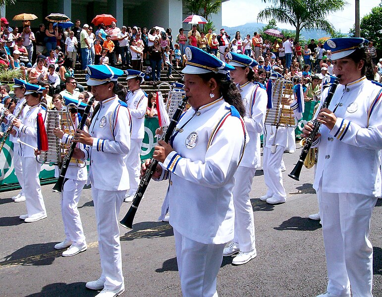 File:Banda Municipal de San Carlos en celebración del Día de la Cultura (1286732940) 2010-10-10 Quesada, Alajuela, Costa Rica.jpg
