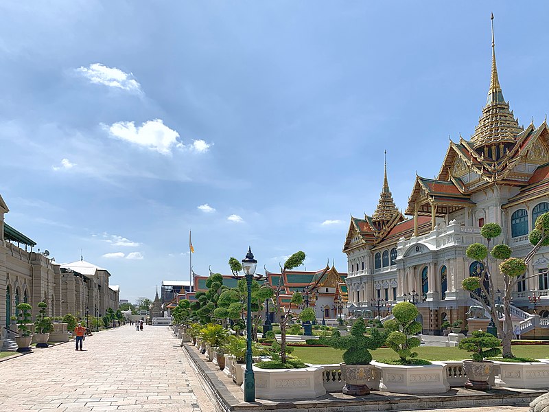 File:Bangkok Grand Palace during COVID-19 Pandemic June 2020 Img 04.jpg