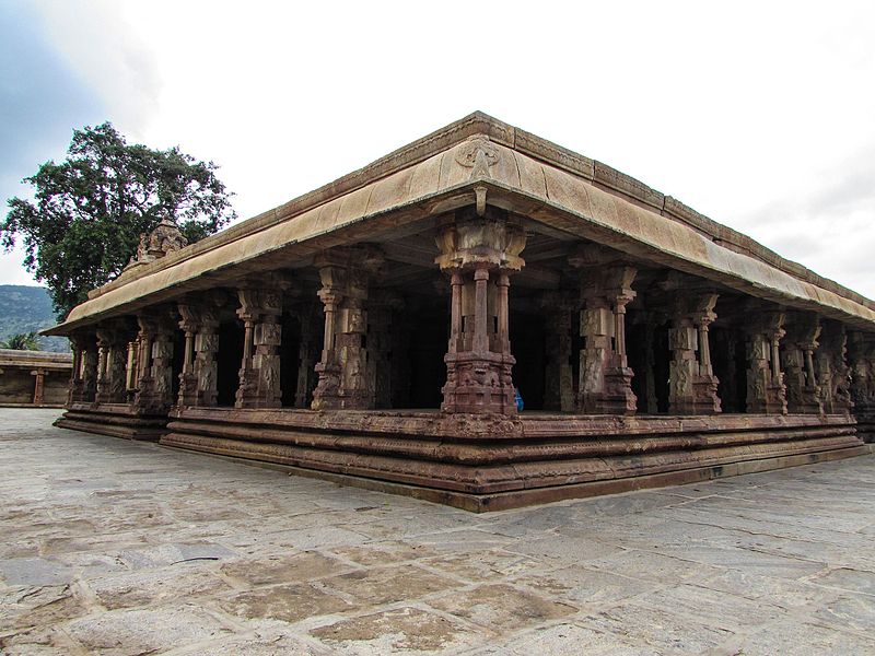 File:Bhoganandishwara Temple, Nandi hills cv-51.jpg