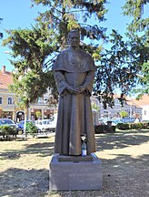 Statuia episcopului Áron Márton