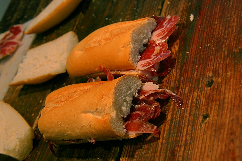 File:Bocadillo de jamón ibérico.jpg