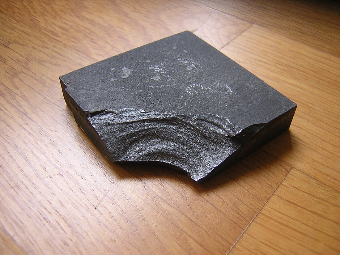 File:Boron carbide.JPG