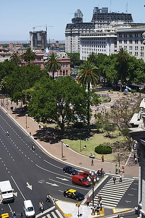 Buenos Aires-Plaza de Mayo-Overview.jpg