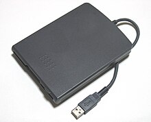 Lecteur de disquette 31/2 Externe Sur Port USB - 1.4Mo à 24.9€ -  Generation Net