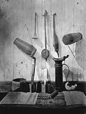 Musical instruments and other items identified as Karo Batak, photograph (circa 1870) by Kristen Feilberg. COLLECTIE TROPENMUSEUM Een verzameling Karo Batak objecten waaronder muziekinstrumenten een mand een zwaard een wichelboek een palmwijnkoker en een aantal doeken TMnr 60011124.jpg