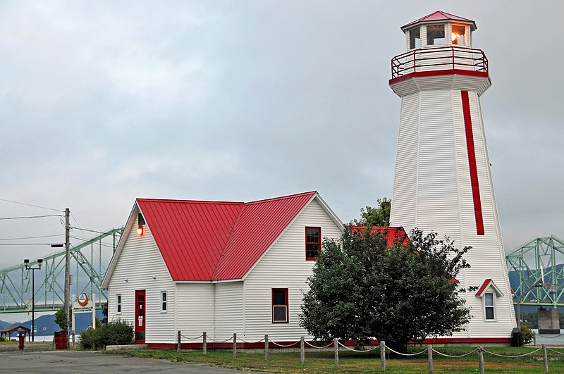 File:Campbellton Range Rear Lighthouse.jpg