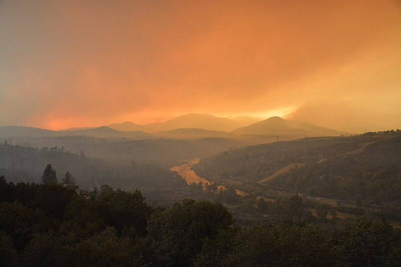 File:Carr Fire 28 July 2018 b.jpg