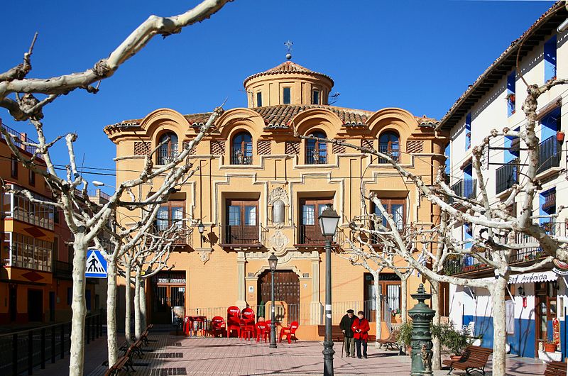 File:Casa Grande, Villarroya de la Sierra, España1.JPG