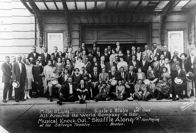 Photo of the cast and crew, early 1920s