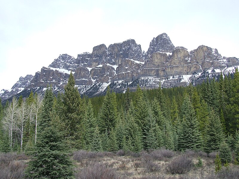 File:Castle Mountain, Alberta.jpg