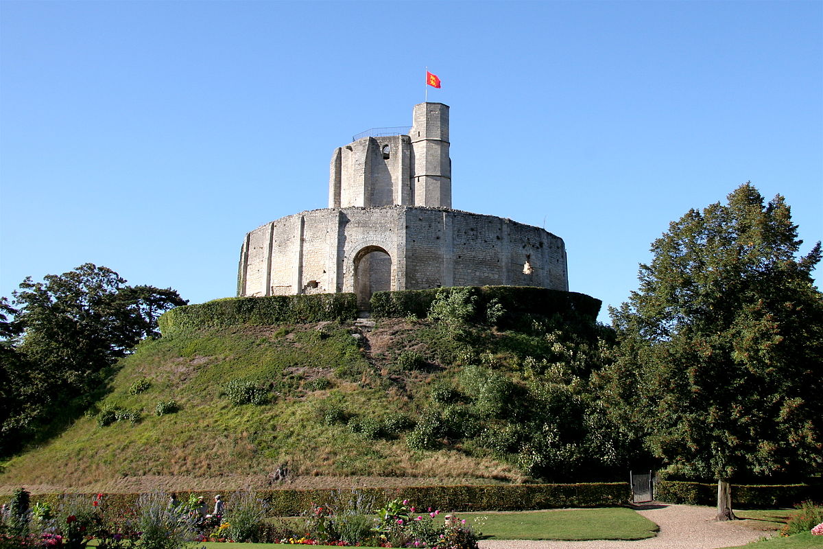 CHÂTEAU FORT DE PIROU - Forteresse médiévale -Tapisserie