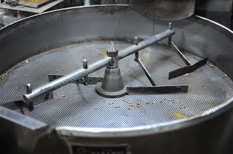 File:Coffee roasting machine in Nablus 042 - Aug 2011.jpg