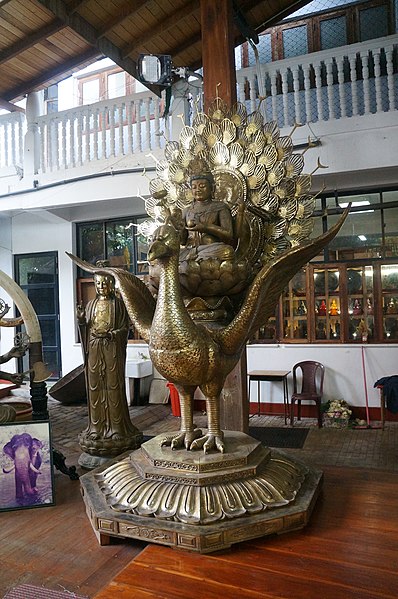 File:Colombo Temple bouddhiste de Gangaramaya (13).JPG