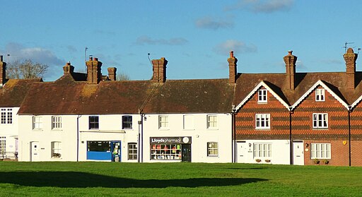 Cottages, The Green, Newick - geograph.org.uk - 4290900