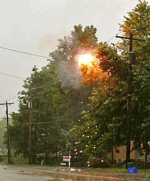 Short circuit in an overhead electrical distribution line Crossed wires Daniel Case edit.jpg