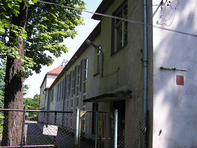 File:Czeczów Manor in Kraków 9.jpg