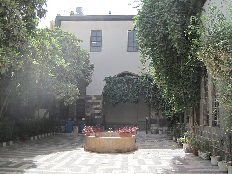 File:Damascus, Maktab Anbar, servants' courtyard.JPG