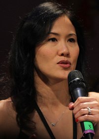 Deedee Magno at the Florida Supercon 2016 (10) (cropped).jpg