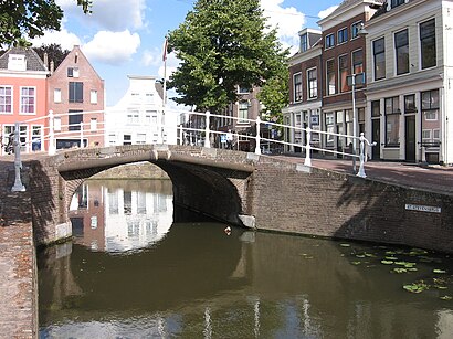 Hoe gaan naar Sint-Stevensbrug met het openbaar vervoer - Over de plek