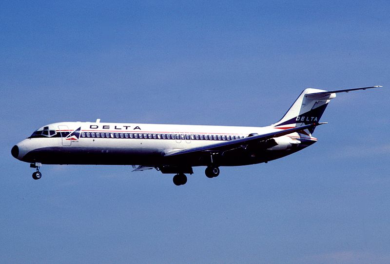 File:Delta Air Lines DC-9-32; N3337L, December 1980 BCX (5127243088).jpg