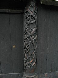 Right doorjamb of the north door