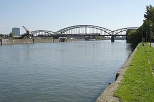 Jembatan Deutschherrn