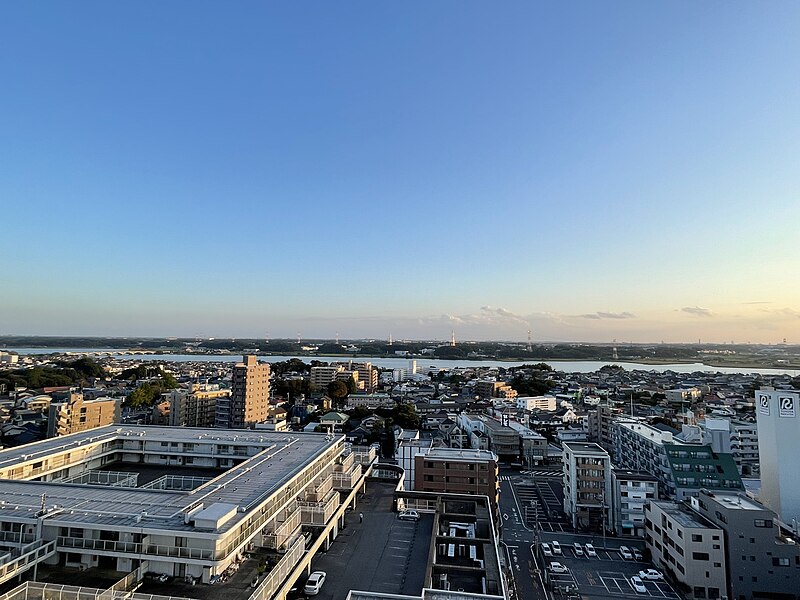 File:Distant view with Lake Tega from Keyaki Plaza 3.jpg