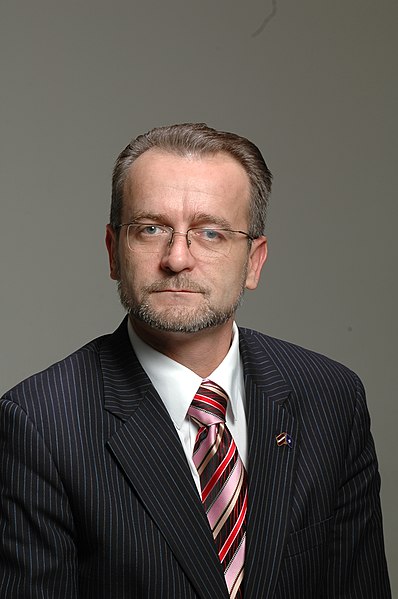 File:Dzintars Rasnačs, 2005-08-24.jpg