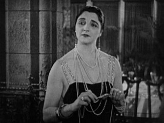 <span class="mw-page-title-main">Ellinor Vanderveer</span> American actress (1886–1976)