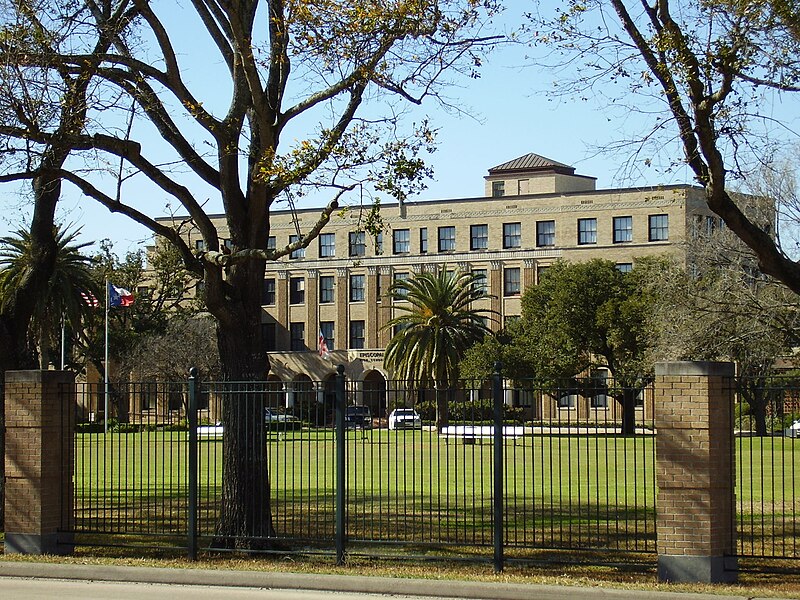 File:EpiscopalHighSchoolBellaire.JPG